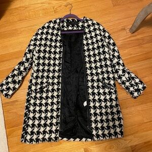 Zara Wool Black and White Houndstooth Cape Coat